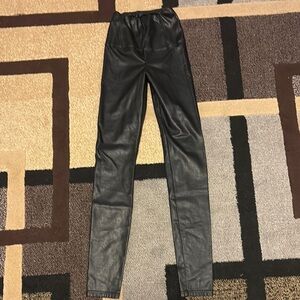 Aritzia Wilfred Black vegan Leather Leggings- xxs 28” inseam